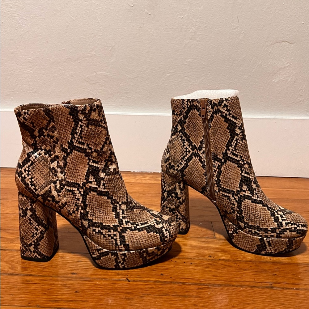 Steve Madden Platform Heeled Pixie Snake Boots